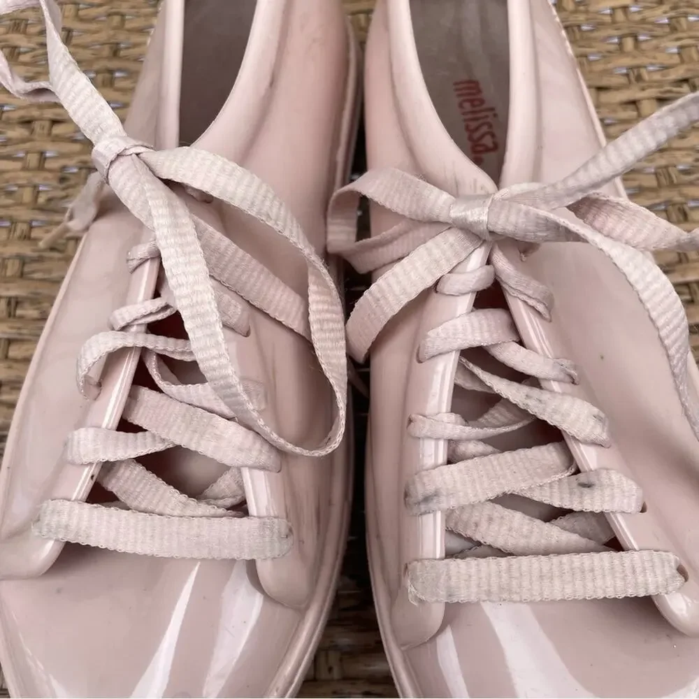Melissa girls pink sneakers size 5